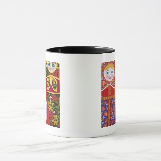 Het schilderen van de Russische Matryoshkapop Mok (Midden)