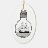 Het schip in de glazen bol keramisch ornament (Links)