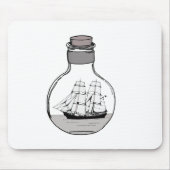 Het schip in de glazen bol muismat (Voorkant)