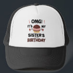 Het Shirt van Birthday Party Birthday Trucker Pet<br><div class="desc">Omg zijn mijn zusters Birthday Party Funny Sisters Birthday Gift</div>