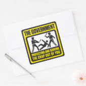 Het Shirt van de regering Vierkante Sticker (Envelop)