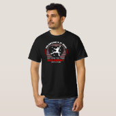 Het Shirt van de Valentijn beklimmen - Liefde is e (Voorkant volledig)