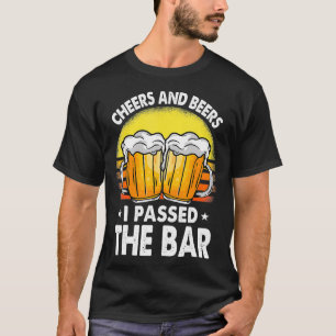 Het Shirt van het barexamen geeft kasten en beer i