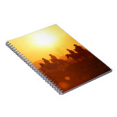 Het silhouet van de rijder als cowboy-outfit kostu notitieboek (Rechterzijde)