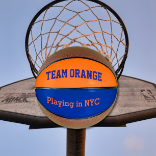 Het Sinaasappel die van het team - in NYC spelen Basketbal