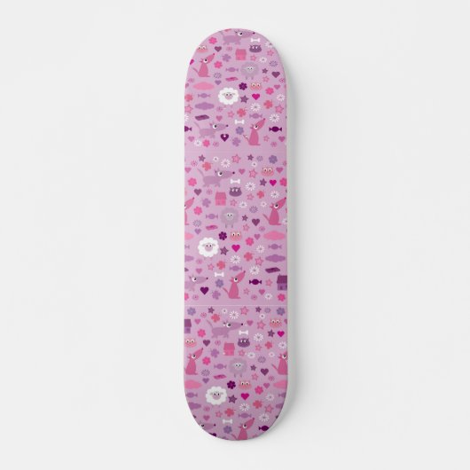 Het skateboard van een serieus schattig meisje (Voorkant)