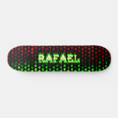 Het skateboard van Rafael heeft een groen vuur en  (Horizontaal)