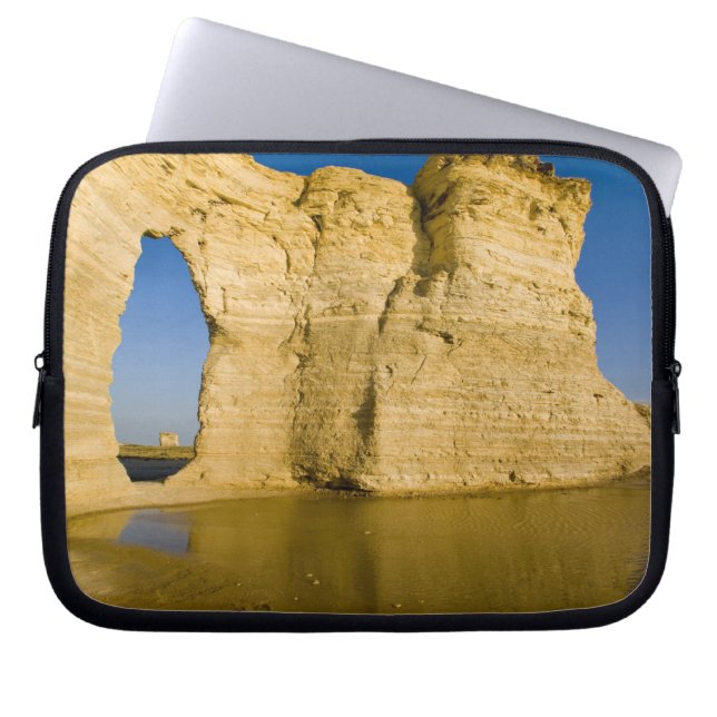 Het sleutelgat van het Monument Rocks o.b.a. Chalk Laptop Sleeve (Voorkant)