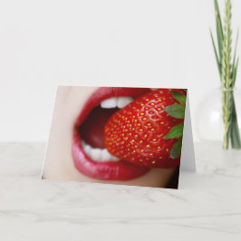 Het Snoep van de natuur - Vrouw die Aardbei eten Kaart