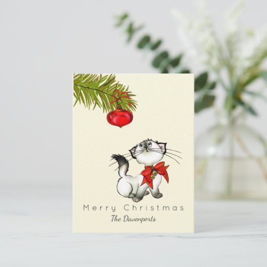 Het speelse Kat van Kerstmis met een Rode Boog Feestdagenkaart (Staand voorkant)