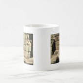 Het spelen in de Ruins ... Ta Prohm, Cambodja Koffiemok (Center)