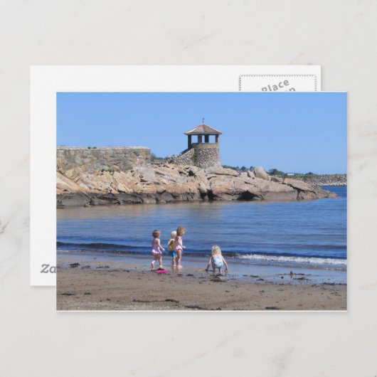 Het spelen op de strand in Rockport, MA Briefkaart (Voorkant / Achterkant)