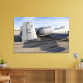 Het staartgedeelte van een A-10 Thunderbolt II Canvas Afdruk (Insitu (Woonkamer))