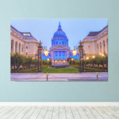 Het stadhuis van San Francisco in blauw licht Canvas Afdruk (Insitu (Houten vloer))