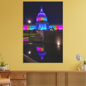 Het stadhuis van San Francisco in regenbooglicht Canvas Afdruk (Insitu (Woonkamer))