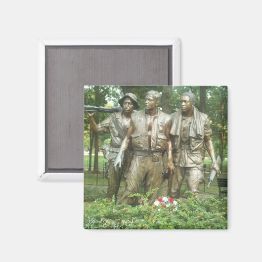 Het standbeeld van de drie militairen magneet (Voorkant / Achterkant)