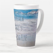 Het strand Blue White Tropical Ocean Waves Coastal Latte Mok (Rechterhoek)