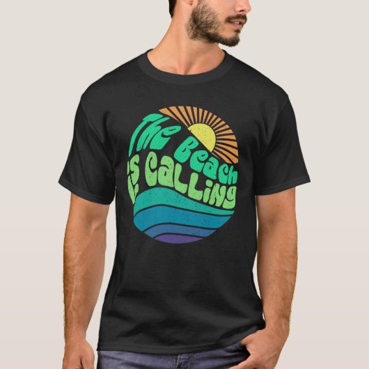 Het strand roept t-shirt (Voorkant)