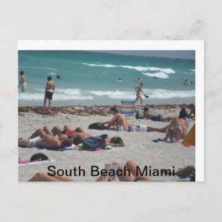 Het strand van de lente breekt naar buiten. briefkaart