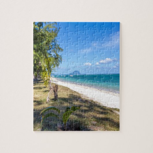 het strand van Flic en Flac Mauritius dat over het Legpuzzel (Verticaal)