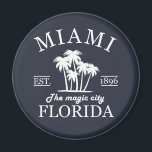 Het strand van Miami City in Florida Magneet<br><div class="desc">Begin met je fantastische reis naar Miami City - Florida met dit originele grafische ontwerp dat een perfect cadeauidee is voor mannen en vrouwen om te surven en van de geweldige stad te genieten. Je staat op het punt een aantal van de beste en meest significante steden in Zuid-Florida Amerika...</div>