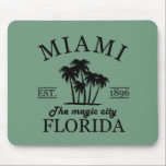 Het strand van Miami City in Florida Muismat<br><div class="desc">Begin met je fantastische reis naar Miami City - Florida met dit originele grafische ontwerp dat een perfect cadeauidee is voor mannen en vrouwen om te surven en van de geweldige stad te genieten. Je staat op het punt een aantal van de beste en meest significante steden in Zuid-Florida Amerika...</div>