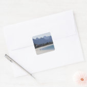 Het strand van Ramberg is beroemd om zijn witte 2 Vierkante Sticker (Envelop)