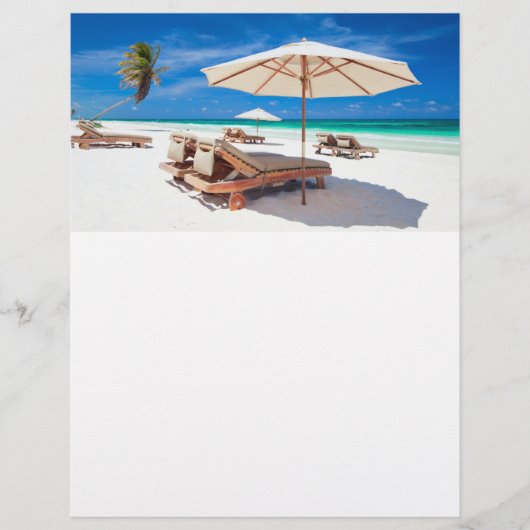 Het strand van Resort Flyer (Voorkant)