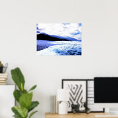 Het strand van Twilight in schaduwen van blauw Poster (Thuiskantoor)