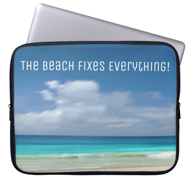 Het strand verhelpt alles Aangepaste tekst Laptop Sleeve (Voorkant)