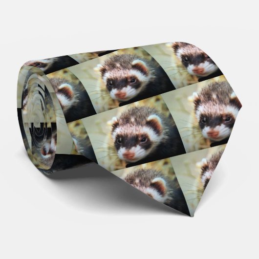 HET STROPDAS "FERRET" (Opgerold)