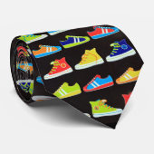 Het Stropdas van de Runner met kleurrijke Sneakers (Opgerold)