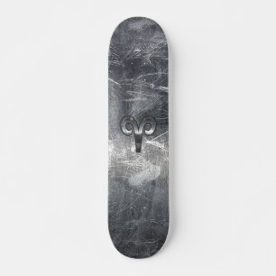 Het Symbool van de Zodiek van de groeven in Zilver Skateboard