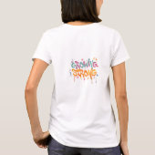 Het T-shirt is ontworpen als "Growing Strong". (Achterkant)