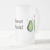 Het toejuichen van de avocado grappige handstand matglas bierpul (Voorkant rechts)