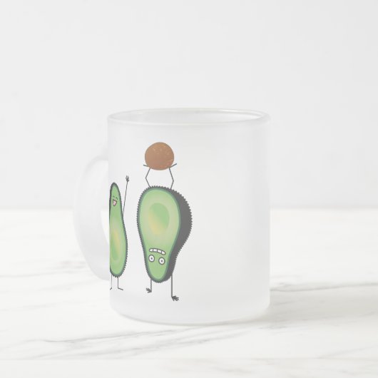 Het toejuichen van de avocado grappige handstand matglas koffiemok (Voorkant links)