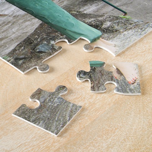 Het trekken van Gezichten achter Uw Rug Legpuzzel (Zijkant)