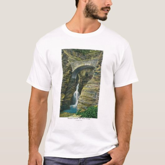 Het Uitzicht van de Brug van de ingang Cascade en  T-shirt (Voorkant)