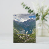 Het uitzicht van Noorwegen aan Geiranger van Briefkaart (Staand voorkant)