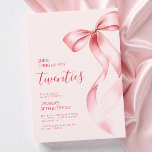 Het vastmaken van haar twintiger roze strik 30e ve kaart