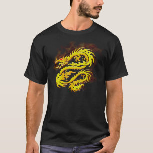Het verbranden van Golden Dragon Art over Black T- T-shirt