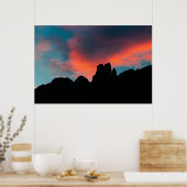 Het verbranden van wolken over de bergen poster (Keuken)