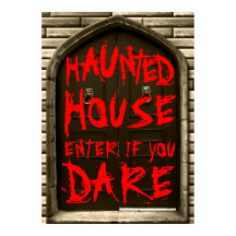 Het verlaten Huis gaat binnen als u eng Halloween