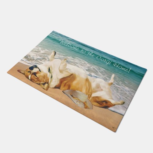Het versoepelen van Welsh Corgi op het strand Deurmat (Schuin)