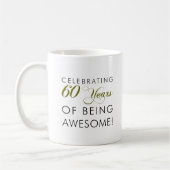 Het vieren van 60 jaar Geweldige zijn Koffiemok (Links)