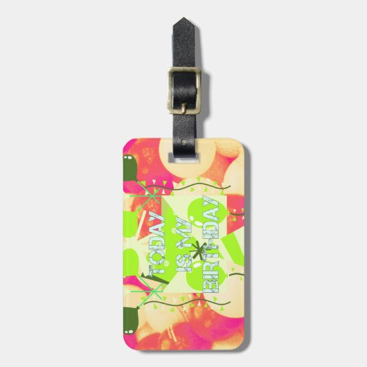 Het vieren van mijn vreugdevolle verjaardag Zegeni Bagagelabel (Voorkant verticaal)