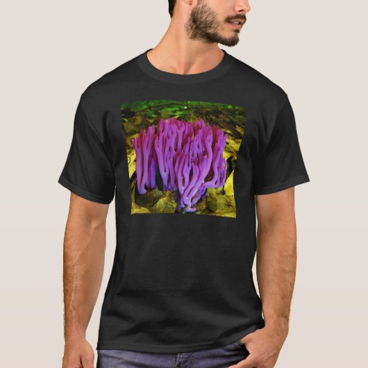 Het Violet Coral Fungus Clavaria Zollingeri T-shirt (Voorkant)
