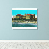 Het Virginia Hotel, Long Beach, Californië Canvas Afdruk (Insitu (Houten vloer))