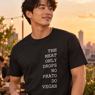 Het Vlees Valt Eenvoudigweg Van Het Bord Van De Ve T-shirt