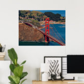 Het vliegen over de Golden Gate Bridge van San Fra Poster (Thuiskantoor)